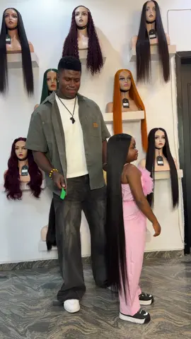 Which kind Madam be this na 😂 Cc @THE REAL BOSS BABY  Shop your luxurious wigs with alomahair - where you get value for your purchase. Shop by sending us a dm or shop at www.alomahair.com We deliver globally. 