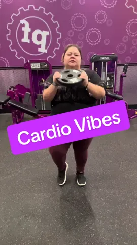 Working out is a good thing, but adding dancing makes it even more fun! And when someone tells me, ‘You’re doing a great job working out every day,’ it honestly makes me feel so good. #workout #music #dancing #friday #tgif 