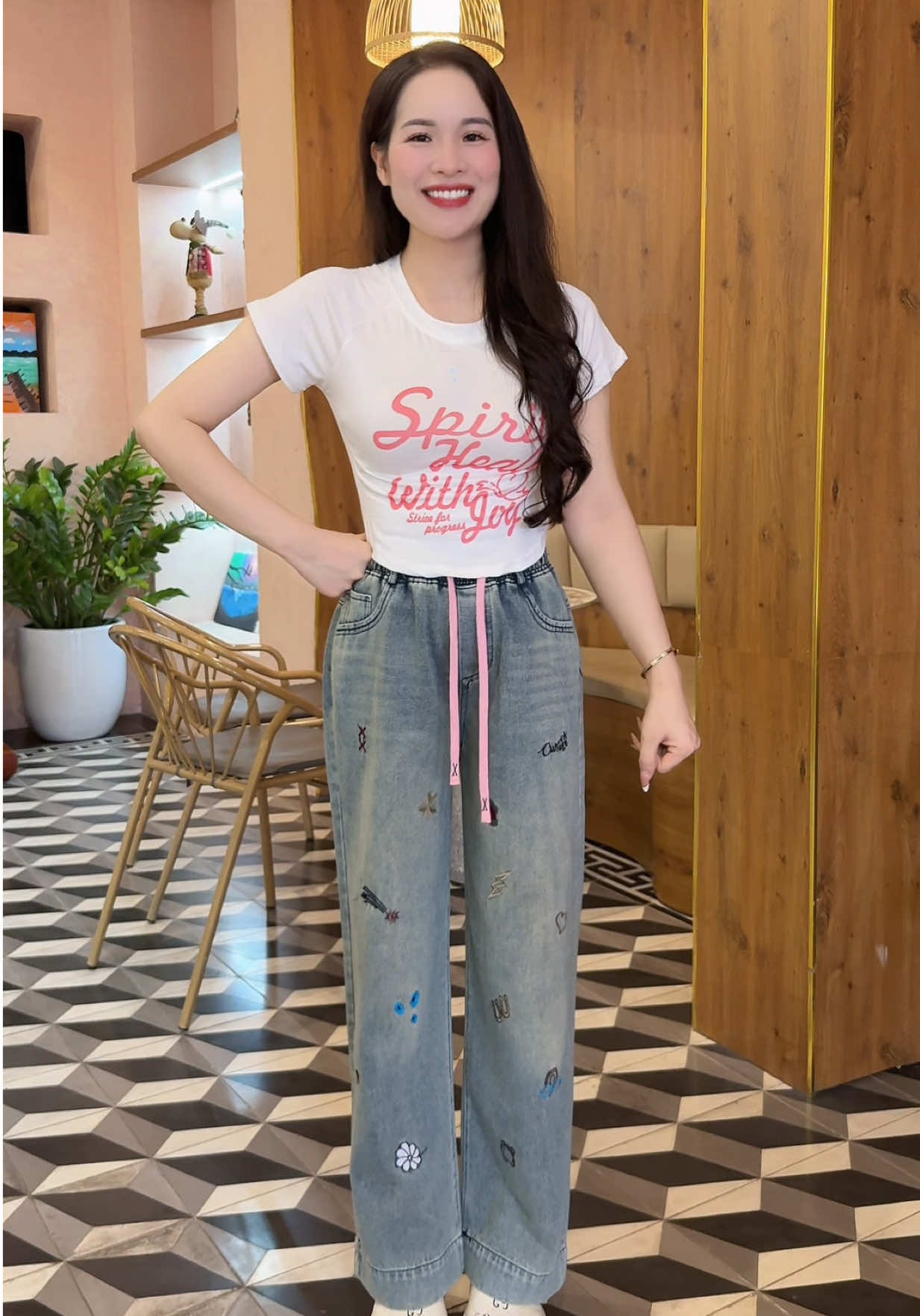 Quần jean xuông thêu xinh đủ size #quanjeanxuong #quanjeangiay #quanxuongjean #xuhuong #thinhhanh 