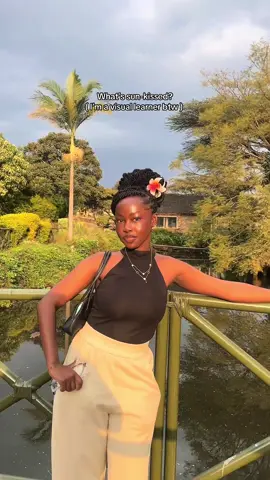 The sun was a paid actor 🗣️💗✨ #glowingskin #hairtok #twisthairstyle #clawclip