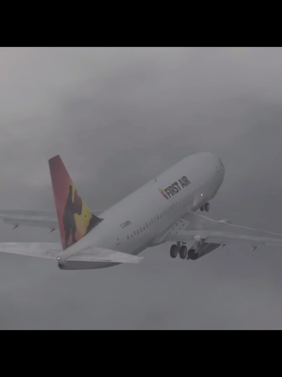 Never doubt your instincts 🛬😨 • • ✈️: First Air Flight 6560 📹: Air Crash Investigation Season 14 Episode 10 • • On 20 August 2011, First Air Flight 6560, a charter flight, crashes near its destination of Resolute Bay Airport, Resolute, Nunavut, Canada, in poor weather conditions. Out of the fifteen passengers and crew members, only three survived. • • #aircrashinvestigation #mayday #airdisaster #firstair6560 #canada 