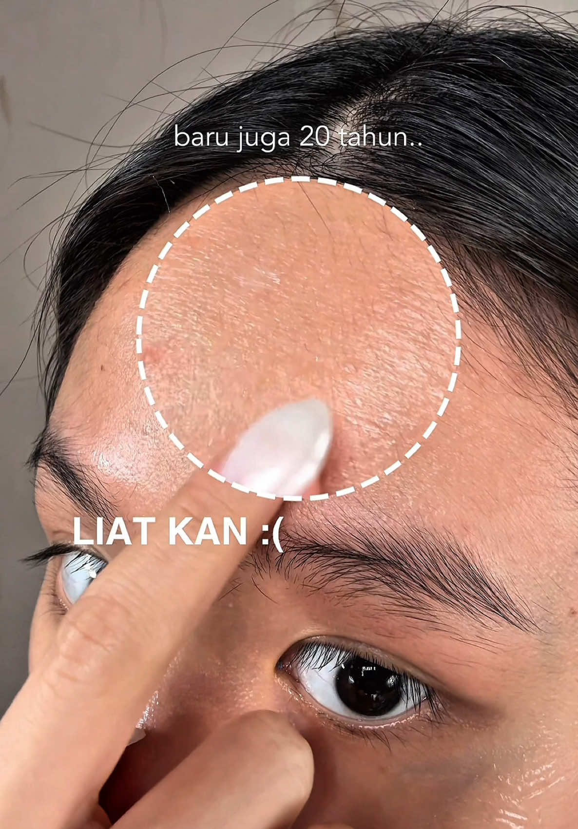 jangan heran klo umur 20an udh muncul kerutan halus soalnya kolagen di kulit memang mulai berkurang jadi pake botocare ini cara low maintenance aku untuk cegah penuaan dini dan investasi untuk kulit yang tetap youthful kedepannya! #WardahFaceLift #Wardah #WardahMoisturizer #LiftingMoist #WardahCollagenMoist @Wardah Beauty Official 