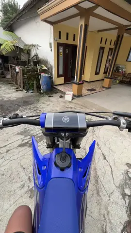 motor yang simple tinggi tapi kurus😅😅 #yz125💙 #yz125x #fypシ #2tak #trail 