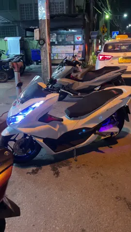 ไม่ลงนาน#pcxแต่งสวย #ไฟรุ้งจําง่าย🌈 #pcx160ล้อ17แต่งสวย 