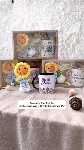 Still hunting for a last-minute Teacher’s Day gift? 🎁 Our Teacher’s Day Gift Set has you covered — featuring a customised ceramic mug and a crochet sunflower pot 🌻. Adorable, practical, and guaranteed to brighten your teacher’s day! ✨ #teachersday #teachersdaygift #thankyouteacher #sgmummies #sgkids #sgparents #singaporegifts #giftideas #lastminutegift #personalisedgifts #customisedmug #crochetsunflower #sgsmallbusiness 