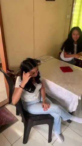 😭