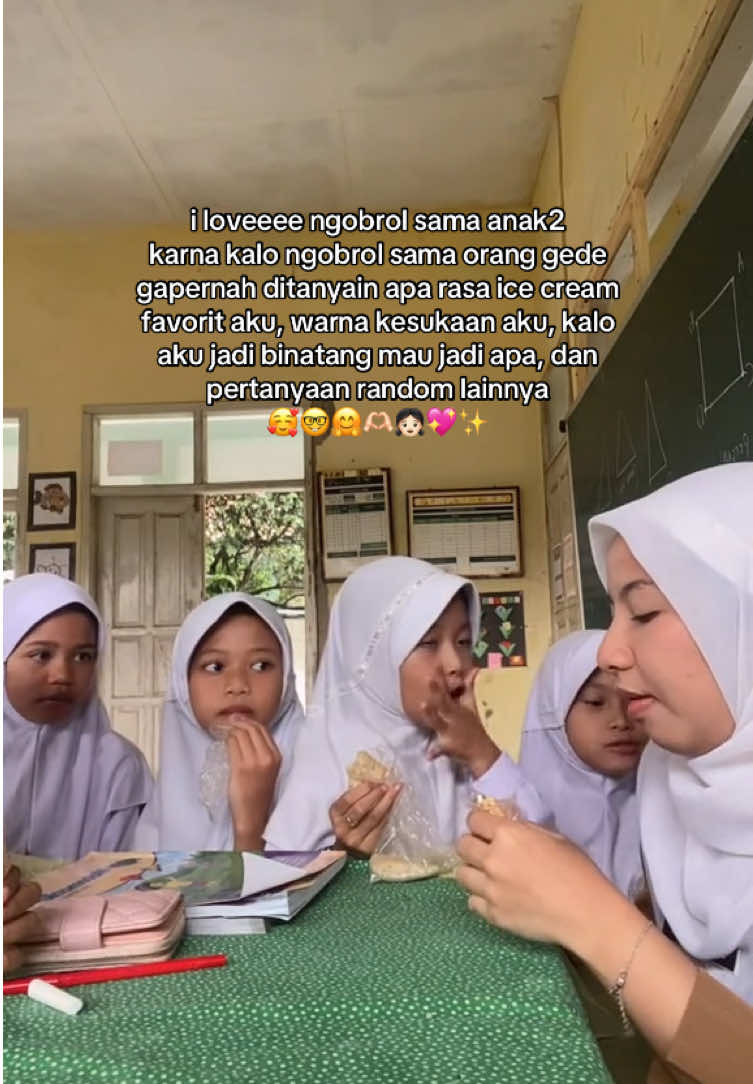 Temen aku skrng ya siswaku hihi🥰✨ #guru #gurusd #gurumuda #gurutiktok #gurumurid 