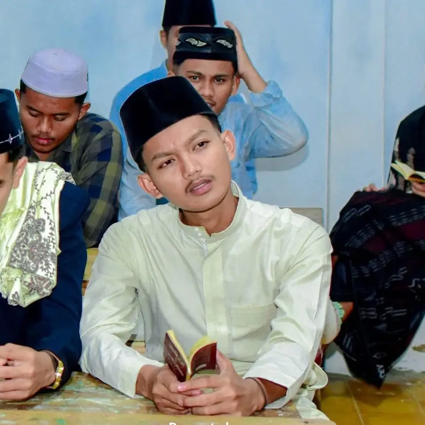 This is san3#harapanorangtua #santri #madurapridee #nderekyai 
