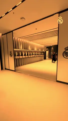 @Hassan Kafi world champions  🗣️Real madrid stadium 🔥🙉😎#cadcadka🏆🤍👑💕💯 #halamadrid #halamadrid #viewsproblem #fypage 