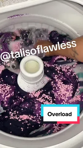 Overload 🩷💜🤍#washingmachine #laundryoverload #laundry #cleaning #cleaningtiktok 