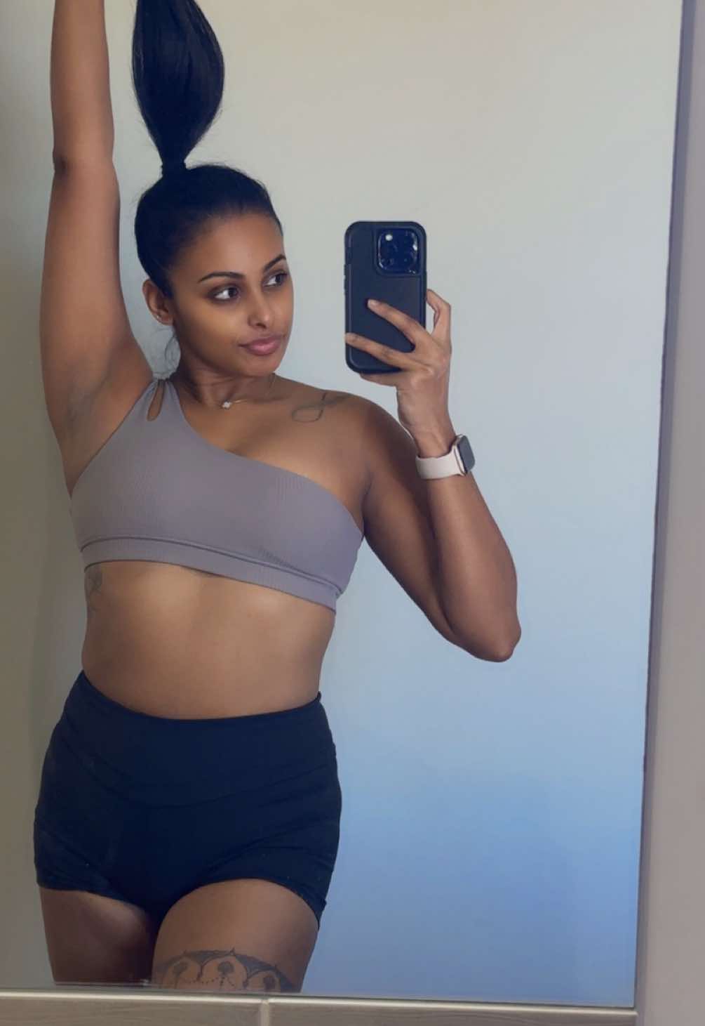 පොඩ්ඩ පොඩ්ඩ හිත හැදෙද්දි 🥲#fypツ #srilankan_tik_tok🇱🇰 #contentcreator #sinhalasong #dance @Dimi3 