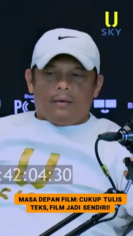 Kita semua tahu bahwa industri film Indonesia sedang dalam perjalanan menuju masa depan yang luar biasa. Dengan kemajuan teknologi kecerdasan buatan, imajinasi dan kreativitas tak lagi terbatas. Bayangkan, pada tahun 2030, semua skenario dapat ditulis dengan teks dan dijadikan film dalam hitungan jam! Video ini memberikan wawasan mendalam tentang bagaimana inovasi ini dapat merubah cara pembuatan film dan meningkatkan pengalaman penonton. Terobosan ini tidak hanya mengubah cara kita bercerita, tetapi juga membuka peluang baru bagi para kreator untuk mengexplore ide-ide mereka tanpa batas. Siapa yang tidak penasaran dengan bagaimana film dapat diciptakan hanya dengan mengetikkan pesan? Saksikan bagaimana perspektif dan ide-ide inovatif ini menjawab tantangan masa kini dalam dunia perfilman! #FilmIndonesia #TeknologiAI #InovasiFilm #MasaDepanFilm #KreativitasTanpaBatas #KecerdasanBuatan #PembuatanFilm #IndustriFilm #BloombergTechnoz #TechnoZone