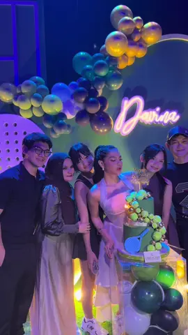 selamat ulang tahun @Davina Karamoy Semoga panjang umur,sehat selalu,karirnya tambah melejit,dan selalu membahagiakan keluarga🎉🎊🥳 #happy #birthday #vibes #foryou 