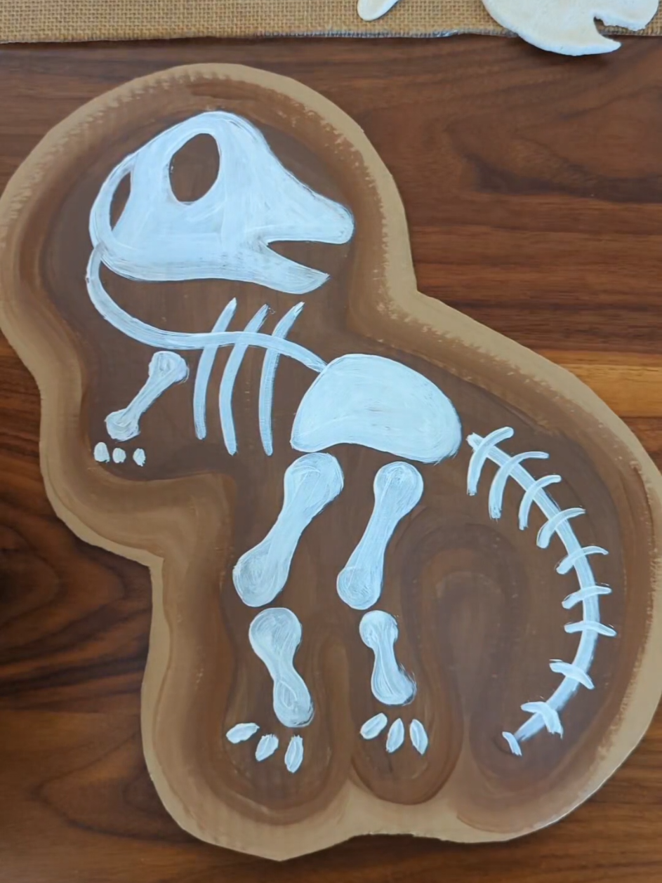 salt dough dinosaur bone dig 🦖 #cardboardcrafts #kidcrafts #easycrafts 