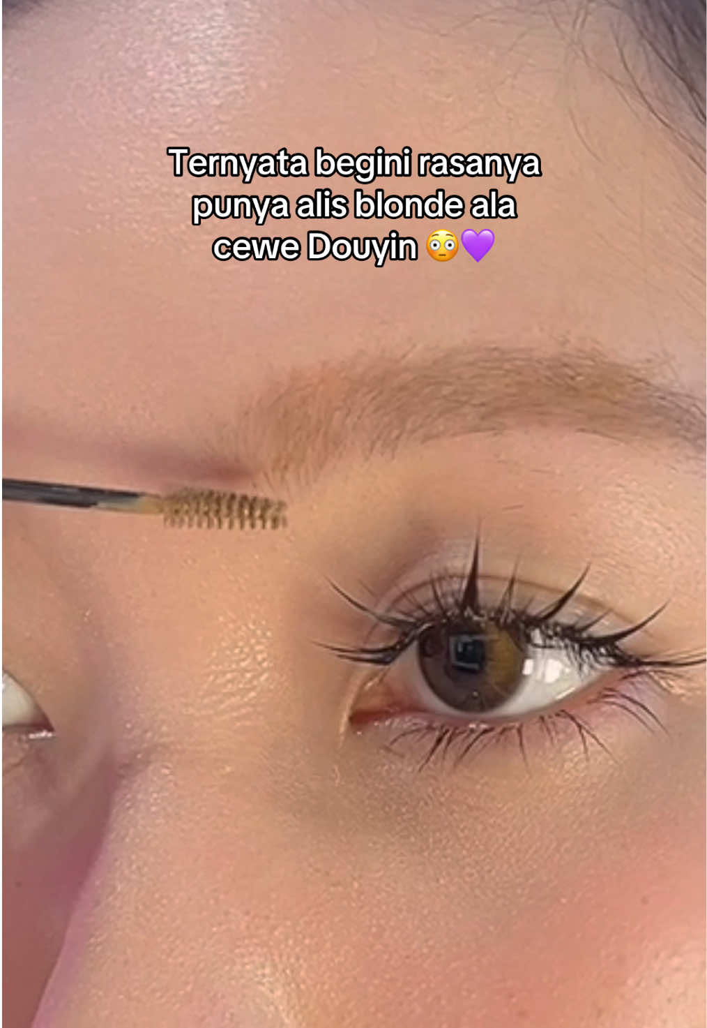 Ternyata bagusss! 😭💜 Somethinc BROWCARA 24 Hold Waterproof Eyebrow Gel, shade Blonde ✨ #Somethinc #Browcara #PensilAlis 