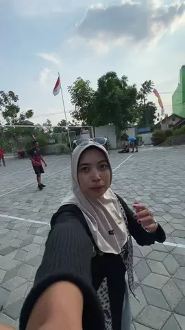 supprot tim voli putra kec ngambon 🔥💪🏻 nyusul ke final!!! #volleyball #ngambon #bjn24jam #fyp #foryoupage❤️❤️ 