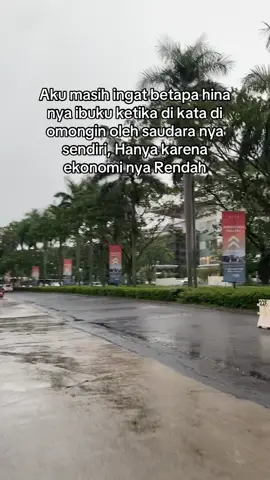 Doa in aku sukses ya bu biar aku bisa bahagia kan mu😊😊@teteh Sunda 