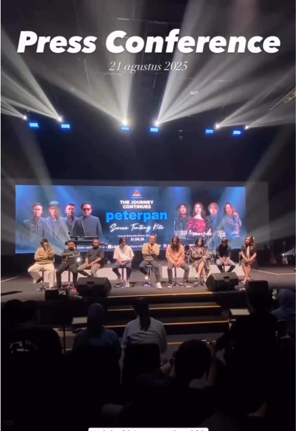 Alhamdulillah, press conference Peterpan kemarin berjalan dengan lancar. Seru! Sampai ketemu di Eldorado Dome Bandung tanggal 31 besok ya! #andikanaliputra #peterpan #pressconference #media #aloka 