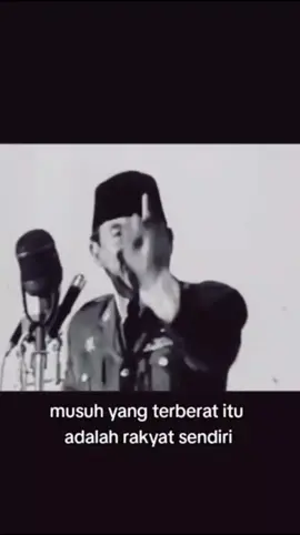 Dari Soekarno sampai prabowo… tiap pemimpin punya auranya sendiri #fyp #presidenindonesia #viral #videoviral #soekarno 