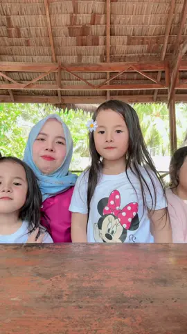 Tiktokanbarengbestyguys#fyppppppppppppppppppppppp #tiktokviraltrendingvideo #fypシ゚viral🖤video #😘🥰😍❤️ #mytwins🥰😍❤️💕 