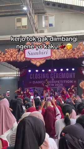 pabrikmu ngene gak cahh 🫵🏽🤣#sumbirisemarang #dance #promomakanmerdeka #fyp #4u 