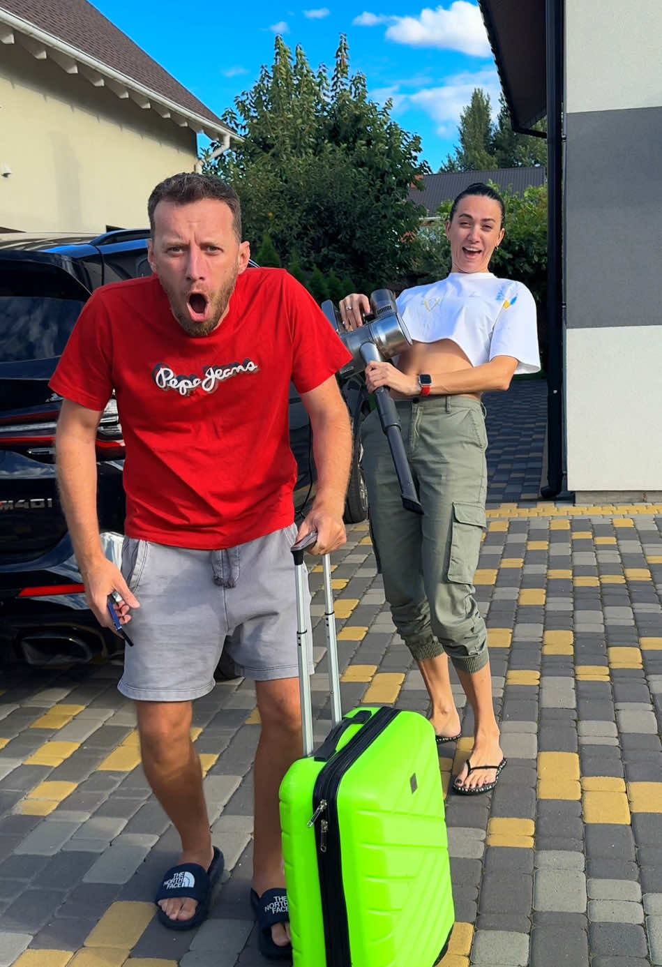 Don’t look back #familytime #couple #funnyvideos😂 #comedia #couple 