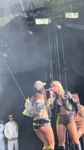 Modelki i Świeży gościnnie u wersow🔥 #koncert #dlaciebie #foryou #modelki #wersow 