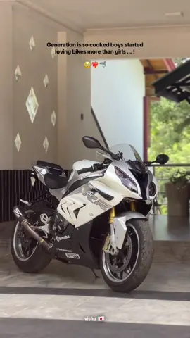 Aththa 🥹💕  #foryou #bmws1000rr #srilanka #highcapacitysrilanka🇱🇰  #japanbike🇯🇵🇱🇰🏍❤️  @Dilzzz 🇯🇵  