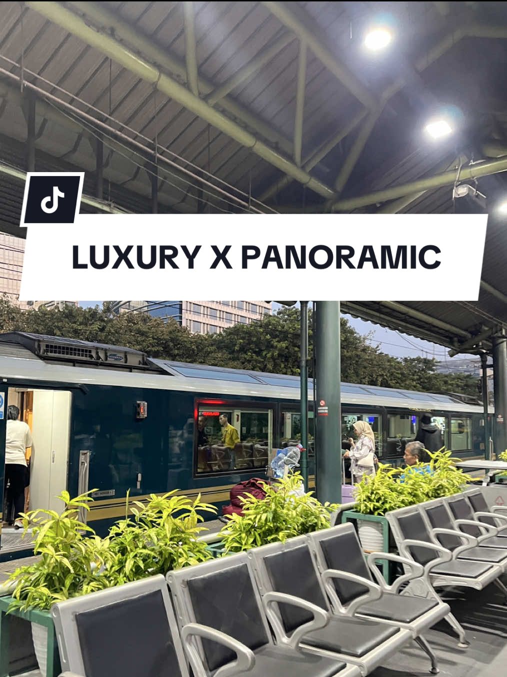 kalian pilih kelas Luxury atau Panoramic? #kai121 #keretaapiindonesia #panoramic #luxury #fyp 