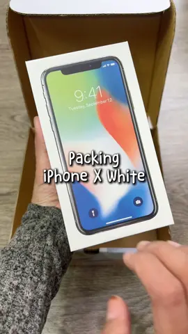 Tunggu hadiahnya sampe yaa, siapa yg mau dikirimin juga?🥰 #fyp #iphone #packingasmr 