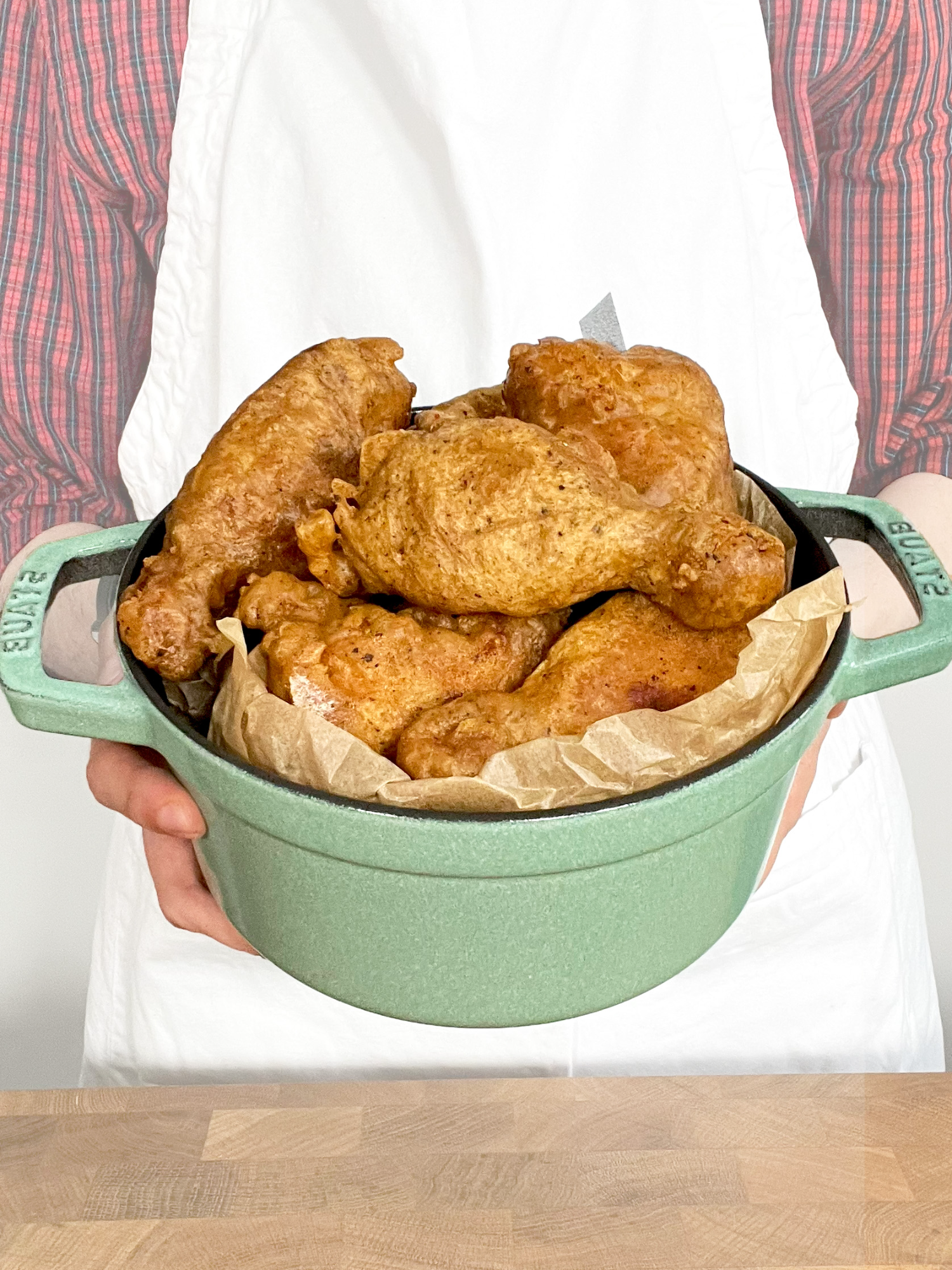 Classic Fried Chicken | دجاج مقلي تقليدي من أكثر الوصفات طلبا، دجاج مقلي مقرمش بطريقة بسيطة وسريعة. One of the most demanded recipes, a simple and quick crispy fried chicken. (الكمية تكفي 3 أشخاص) 1 دجاجة متوسطة مقطعة 10 قطع (1200غ) سائل النقع 3 كوب ماء 3 م ك ملح 3 م ك سكر التغطية 2/3 كوب طحين متعدد الأغراض 2/3 كوب نشا البطاطس أو نشا الذرة 1/4 1 م ص بيكنغ باودر 1/2 م ص ملح 2/1 2 م ص فلفل أسود ناعم 3/4 م ص فلفل كايين أو أي فلفل أحمر ناعم 1 كوب ماء بارد (Feeds 3) 1 medium chicken, cut into 10 pieces (1200g) Brine: 3 cups water 3 tbsp salt 3 tbsp sugar Batter: 2/3 cup all-purpose flour 2/3 cup potato starch or cornstarch 1 1/4 tsp baking powder 1/2 tsp salt 2 1/2 tsp ground black pepper 3/4 tsp cayenne pepper or any ground red pepper 1 cup cold water