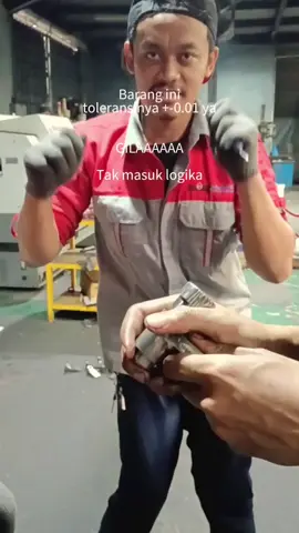 Rambut pun jadi saksi😭🤣 #machiningmanufacturing #CNC #sahabatmekanik #kulipabrik #kawasanmm2100 