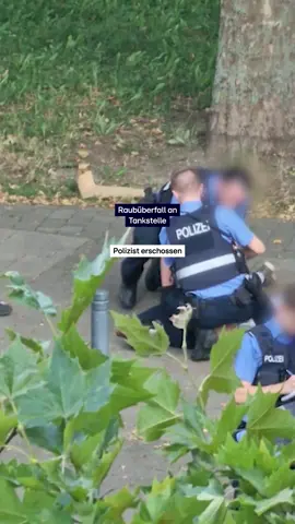 Ein 18-Jähriger soll in #Völklingen im Saarland nach einem Überfall auf eine Tankstelle einen 34-jährigen Polizisten erschossen haben. #Redaktion #RTLAktuell