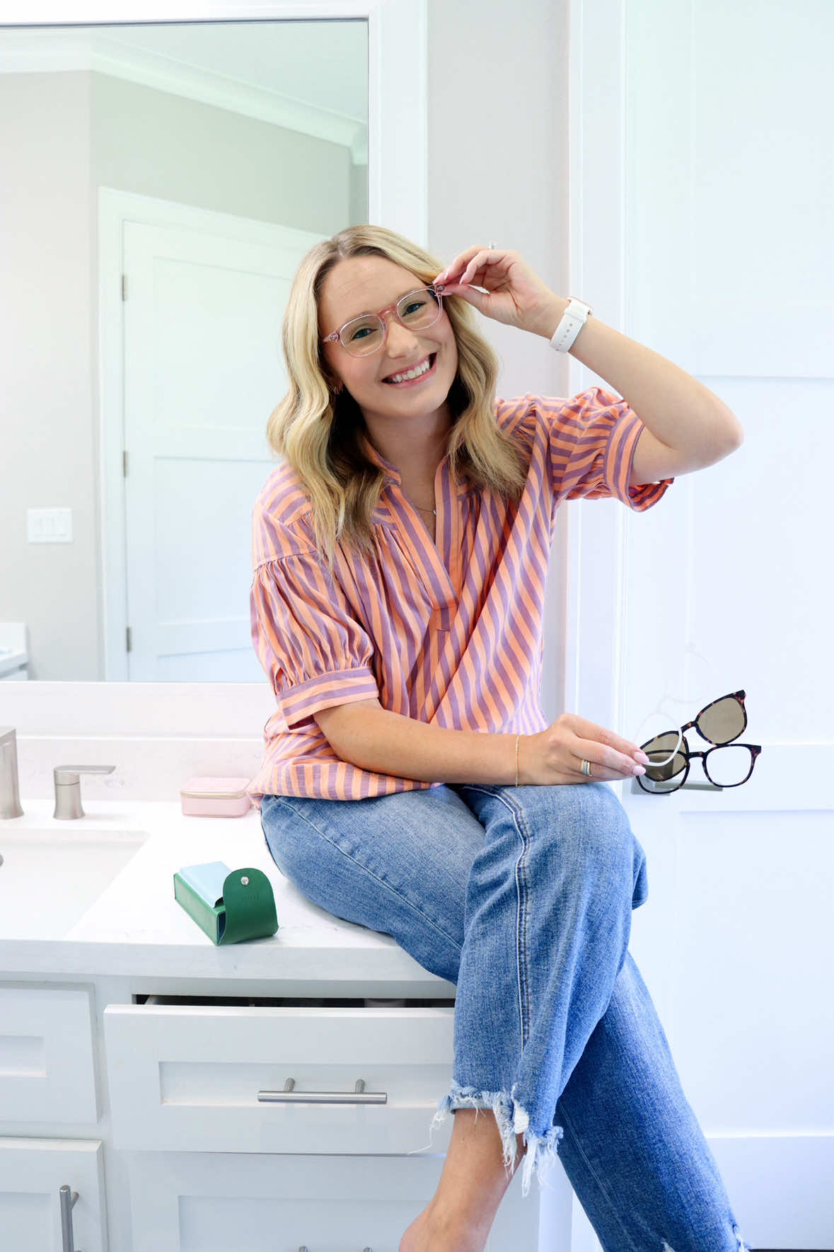 Love my new @paireyewear glasses so much! (I’m wearing the Otis frames) With over 400 unique top frames and sun tops, there's so many stylish possibilities. These are affordable, customizable and just plain fun! Free U.S. shipping, 30 day return policy and virtual try on. Shop here >> https://bit.ly/PairSimply  + use my code MARQUISCLARKE15 for 15% off your first pair frame. #PairPartner #momstyle #glasses #casualstyle