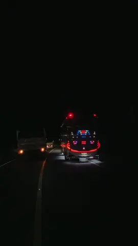 Bagaikan langit.  #bus #videobus #bismania #busmalam #beranda 