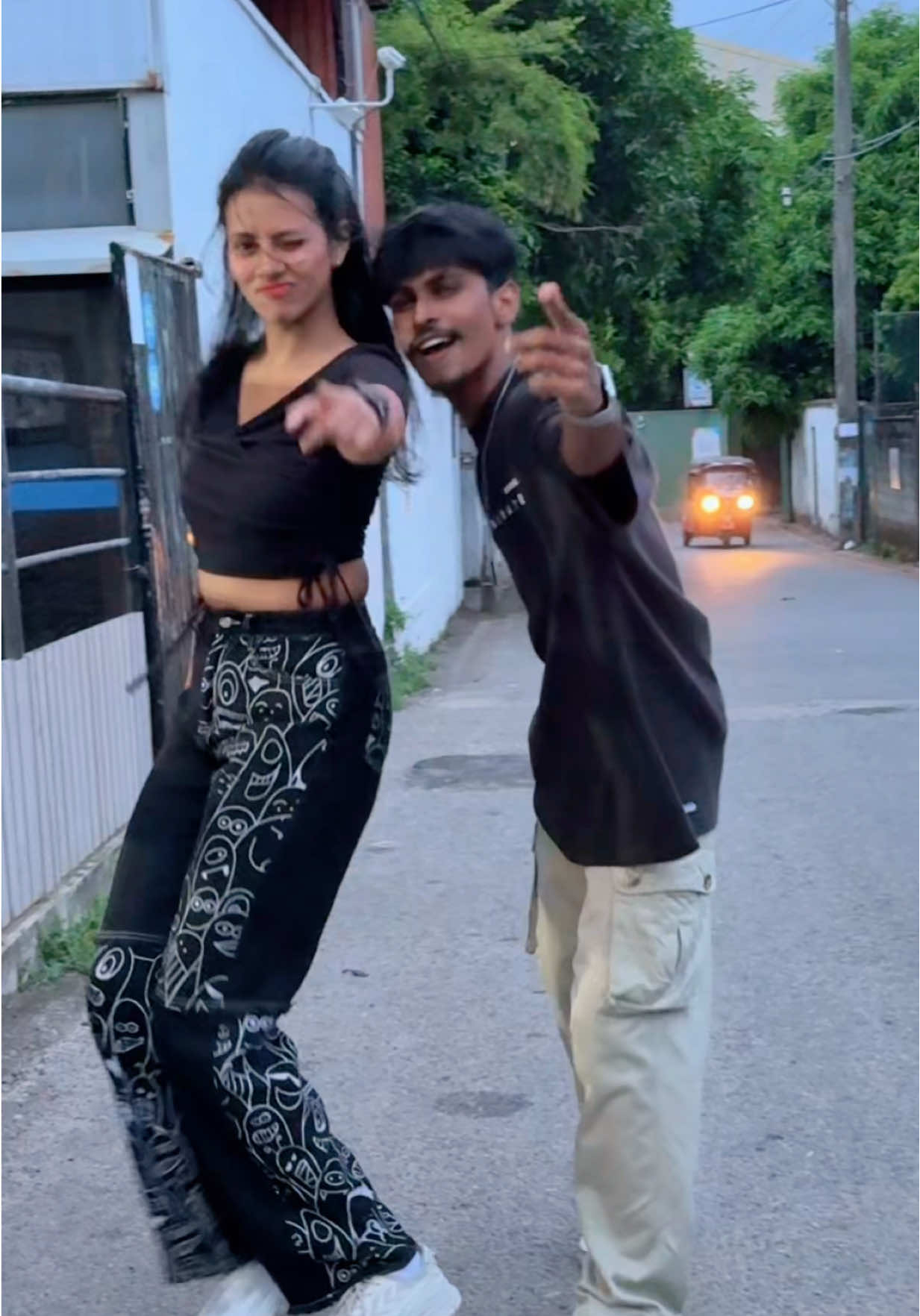Dancing class එකේ උසම අක්කත් එක්ක පාර මැද කාඩ රජා නැටුවා😁🥹@Naduni^ྀི #fyppppppppppppppppppppppp #viralvideo #sadil_dancer 