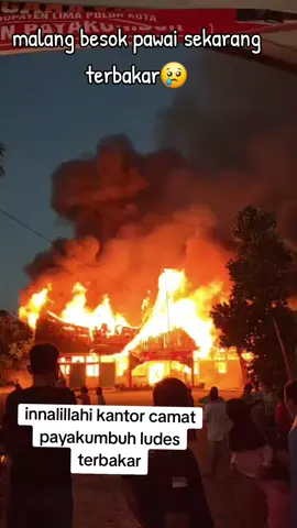 ludes terbakar kantor camat ... #kotobarusimalanggang  #kantorcamat