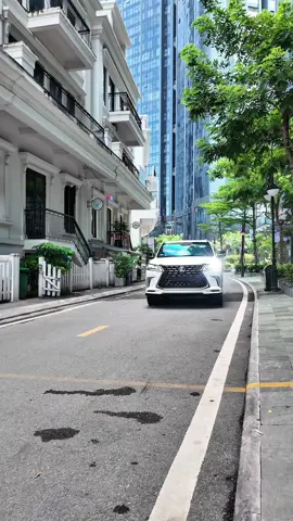 Anh chỉ thích Lx570 form này…