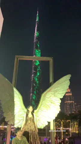 #dubai #dubaitiktok #dubaimall 🇦🇪#burkhalifa #fly #emirates #... more