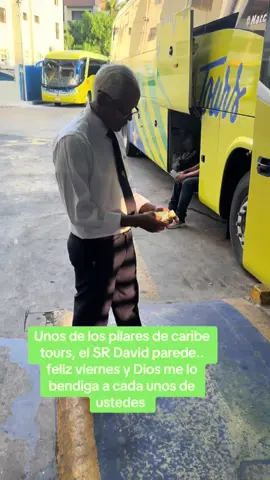 El empleado promedio de caribe tours pasa de 6 años en la compañía, para un buen entendedor es un buen lugar para trabajar 