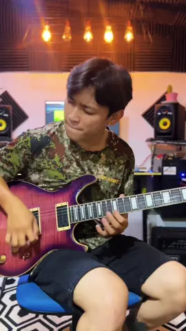 “Golden” demon hunter kpop cover 🎸 req dri the greatest cousin @Woukey  #goldendemon #mg30 #nux #tanakranahonbusker #tanakranahon 