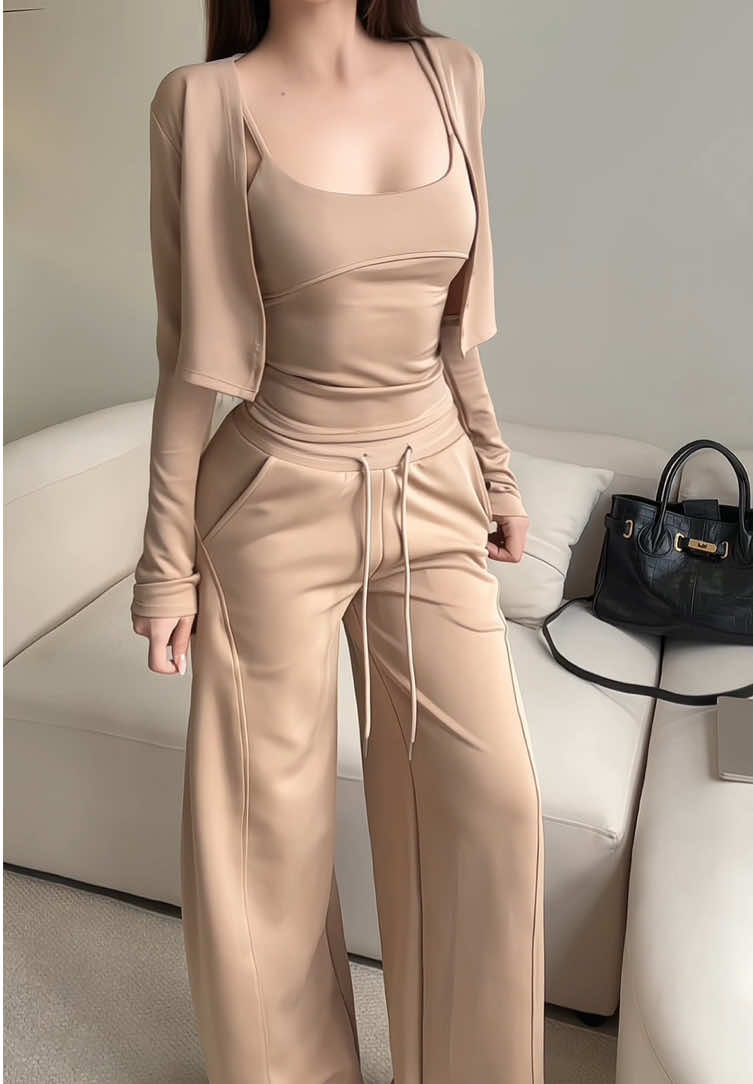 New set - beige ✨ màu này mặc lên tệp vào da siu nịnh mắt 🤎🤎  #ffstore #ffclub #viral #fyp #xuhuongtiktok 