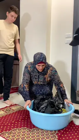 لما تجبر بخاطر أختك قدام مراتك ومراتك تطلع بنت أصول 