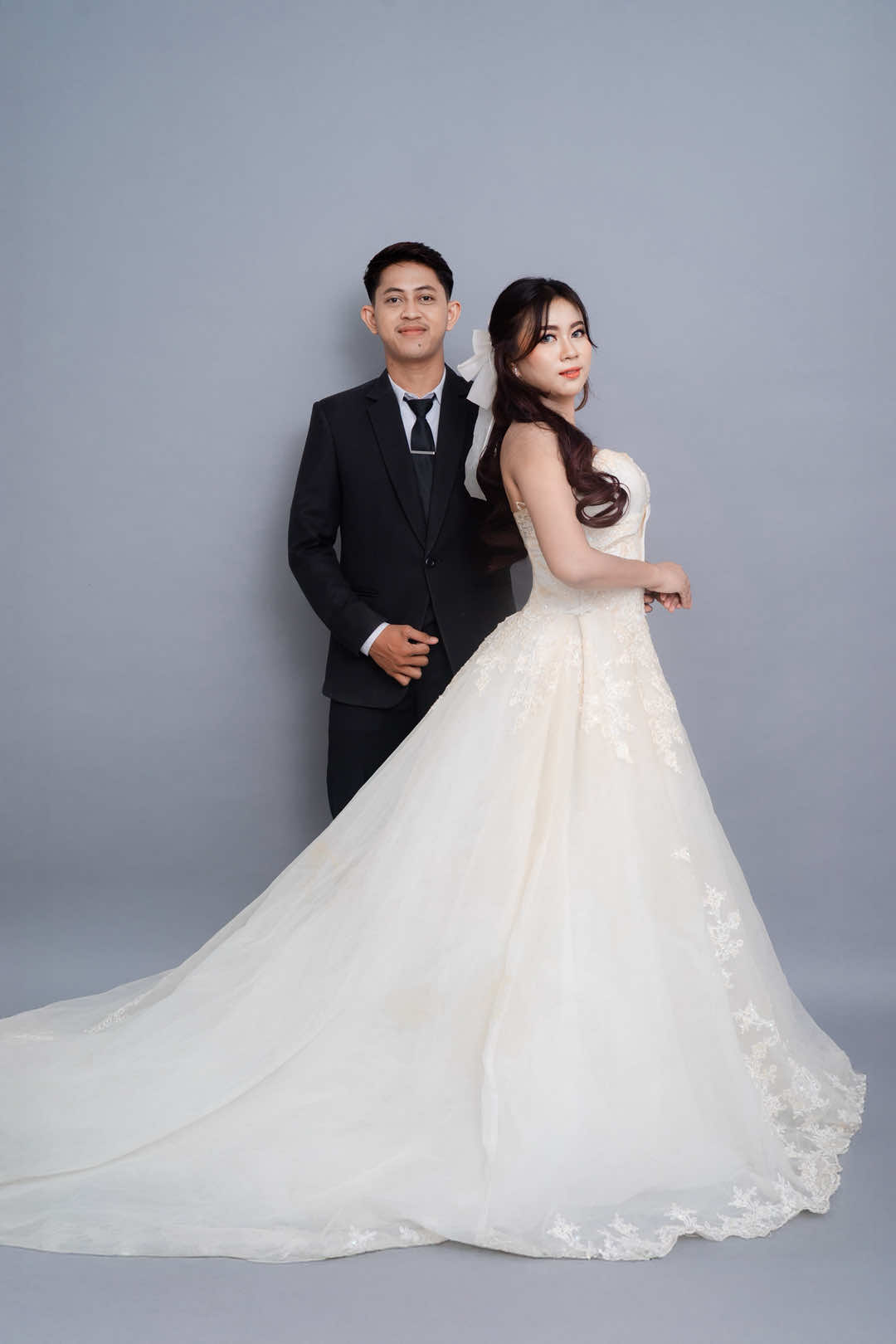 Selfphoto bisa secakep ini woy 🥵 #selfphotocikarang #goldenstudiocikarang #studiocikarang #preweddingcikarang #selfphotoprewedding #inspirasiselfphoto #studiocikarang 