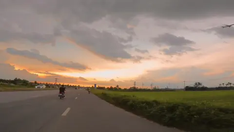 hạnh phúc ai bán mà mua,ai cho mà lấy,ai thừa mà xin hạnh phúc nằm ở góc nhìn tự mình biết đủ là đời sẽ vui#phuot #tamtrang #buon 