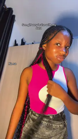 Even person wey no get phone follow dey talk 🤧