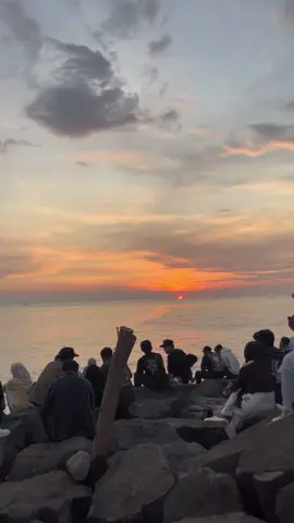 ko anggap sa apa!! #lagutimur #sunset 
