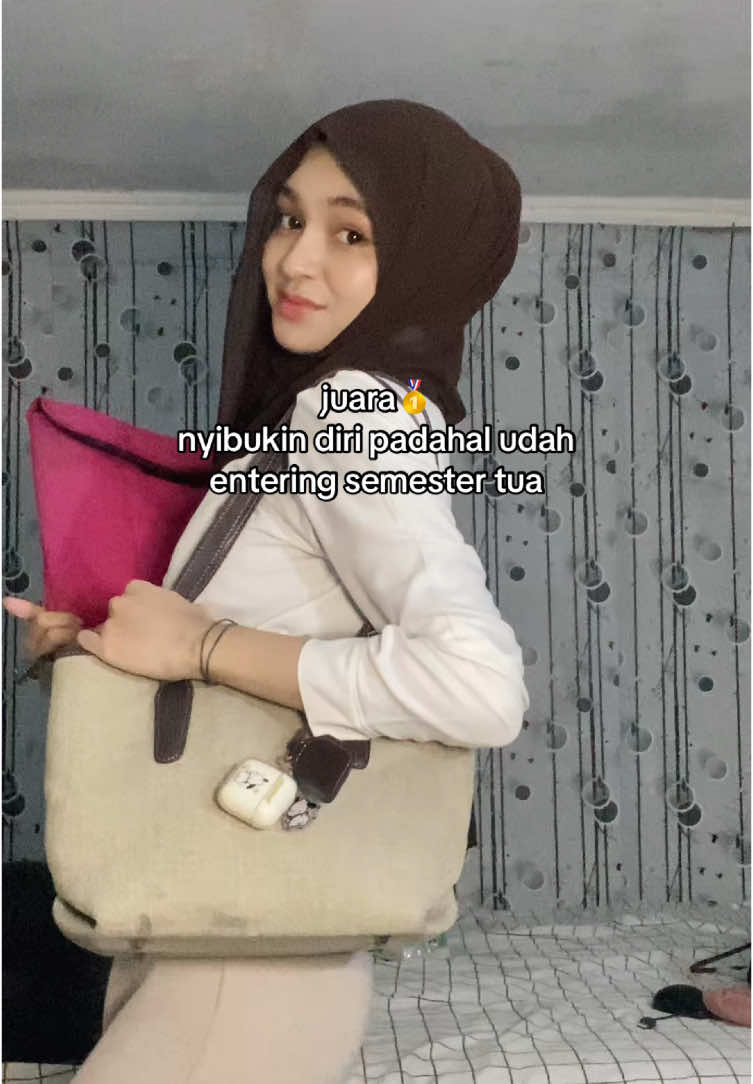 judul skripsinya kakak..