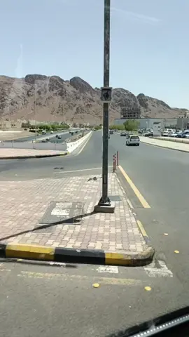 jalan² di kota Madinah .