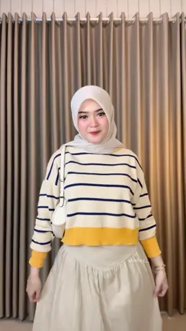 cakep bgt baju knitnya🤩✨ warnanya seger pol🤩💛✨ 